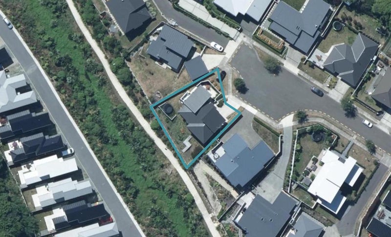 29 Flotilla Place, Whitby, Porirua - Carousel 1