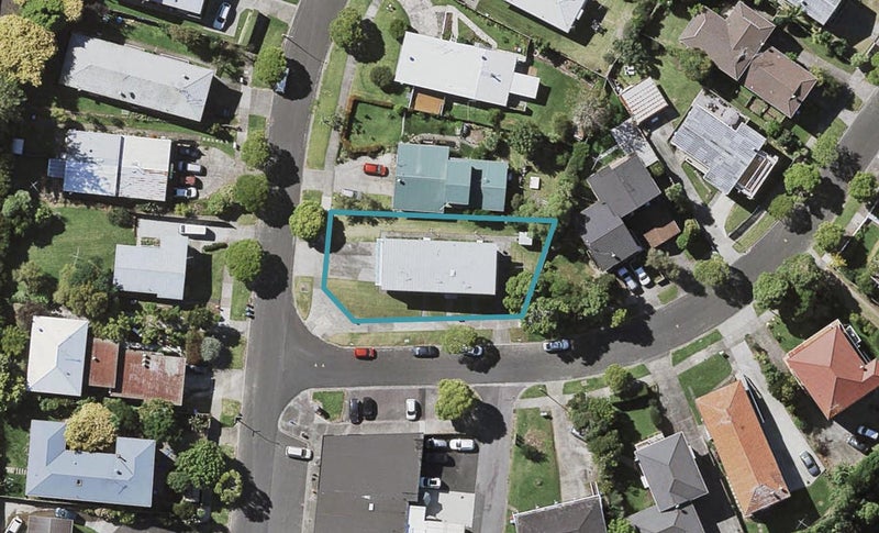 1/42 Simkin Avenue, Saint Johns, Auckland - Carousel 1
