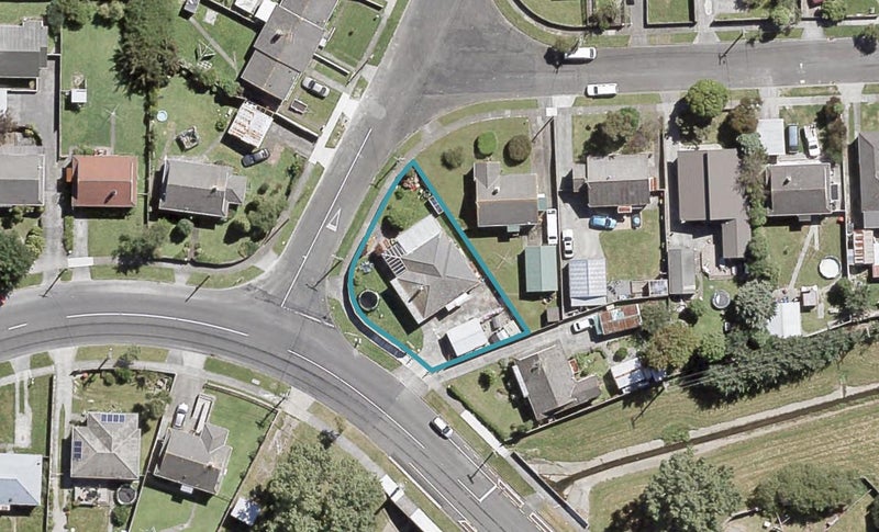 75 Waddington Drive, Naenae, Lower Hutt - Carousel 1
