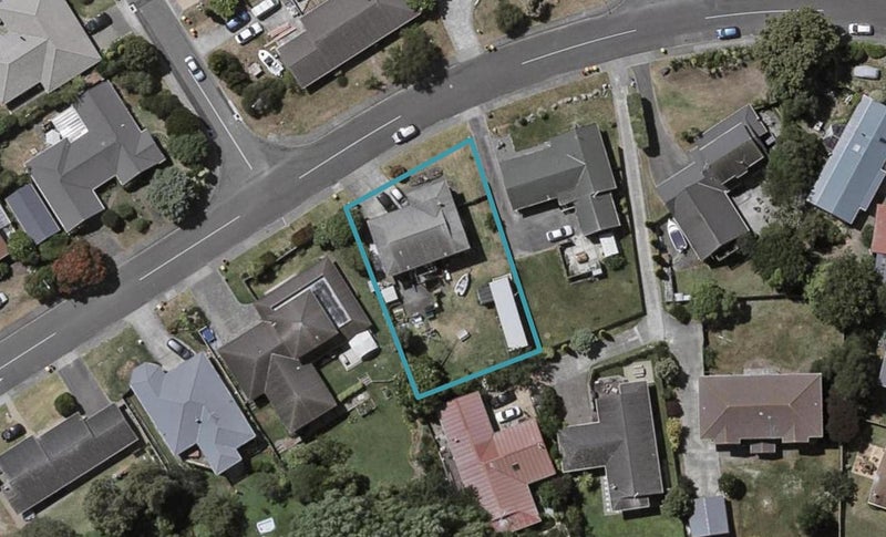 10 The Avenue, Paraparaumu Beach, Paraparaumu - Carousel 1