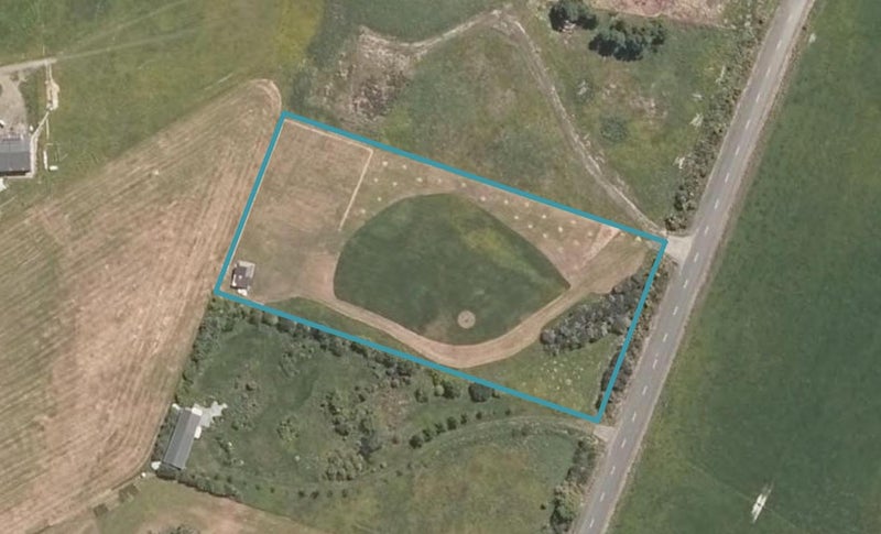 631 Settlement Road, Kaiwaka - Carousel 1