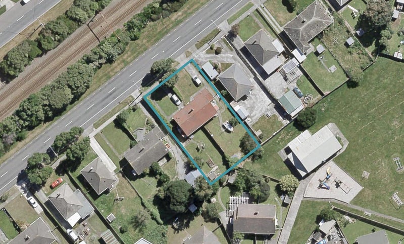 180 Cambridge Terrace, Fairfield, Lower Hutt - Carousel 1