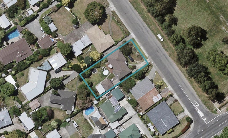 239 Kenilworth Road, Mayfair, Hastings - Carousel 1