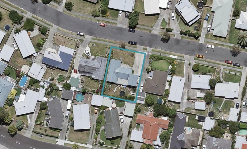 49 Robinson Crescent, Tamatea, Napier - Carousel 1