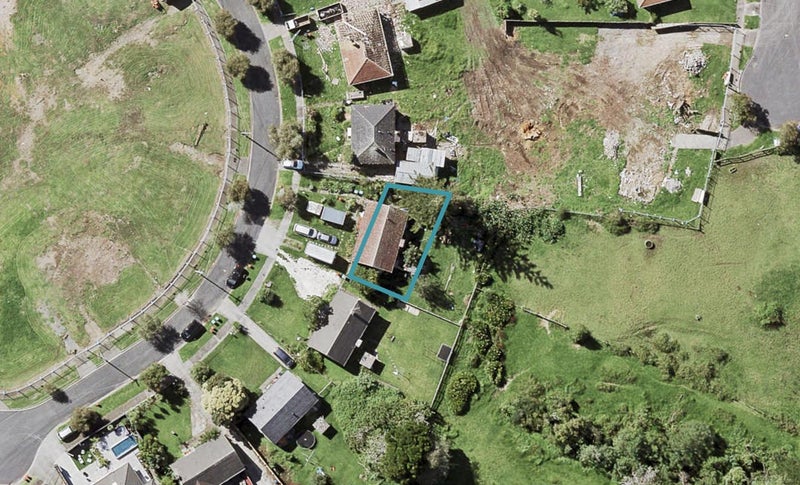 10B Kestrel Place, Wai o Taiki Bay, Auckland - Carousel 1