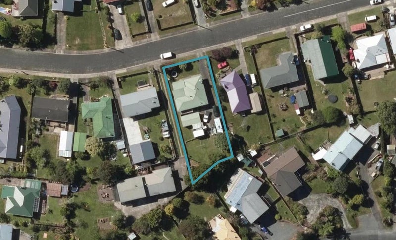 65 Clotworthy Crescent, Onerahi, Whangarei - Carousel 1