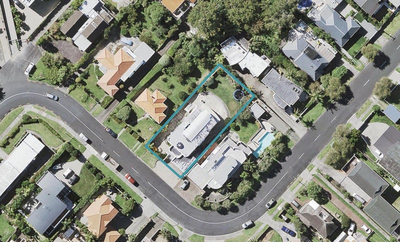 60 Castor Bay Road, Castor Bay, Auckland - Carousel 1