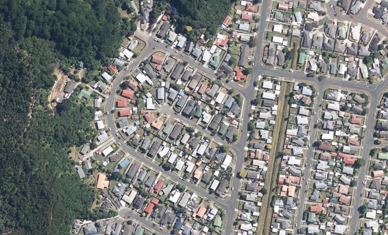 10 Kumeroa Grove, Wainuiomata, Lower Hutt - Carousel 1