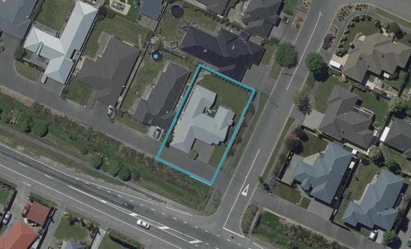 1 Te Pihopa Way, Aidanfield, Christchurch - Carousel 1