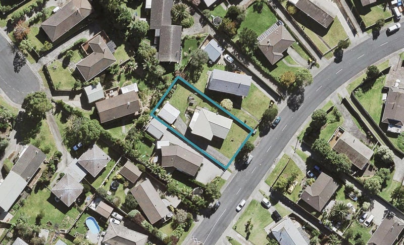10 Spinella Drive, Bayview, Auckland - Carousel 1