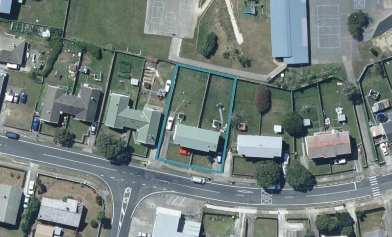 11 Corinna Street, Waitangirua, Porirua - Carousel 1
