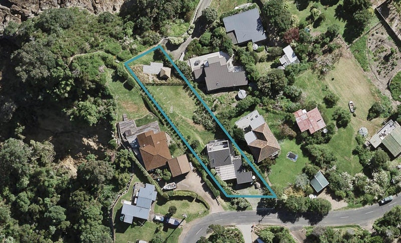 68 Coromandel Road, Oneroa, Waiheke Island - Carousel 1