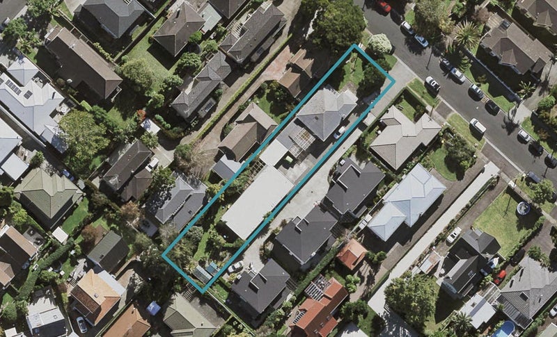 20 Tawera Road, Greenlane, Auckland - Carousel 1