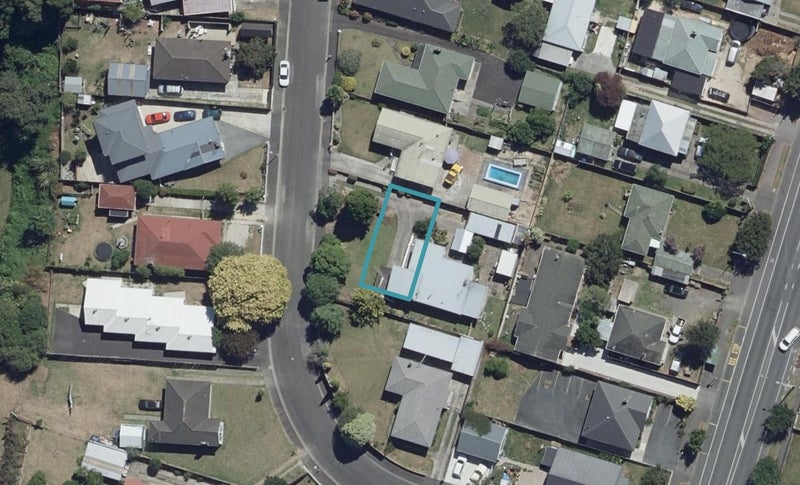 2/6 Walker Terrace, Dinsdale, Hamilton - Carousel 1