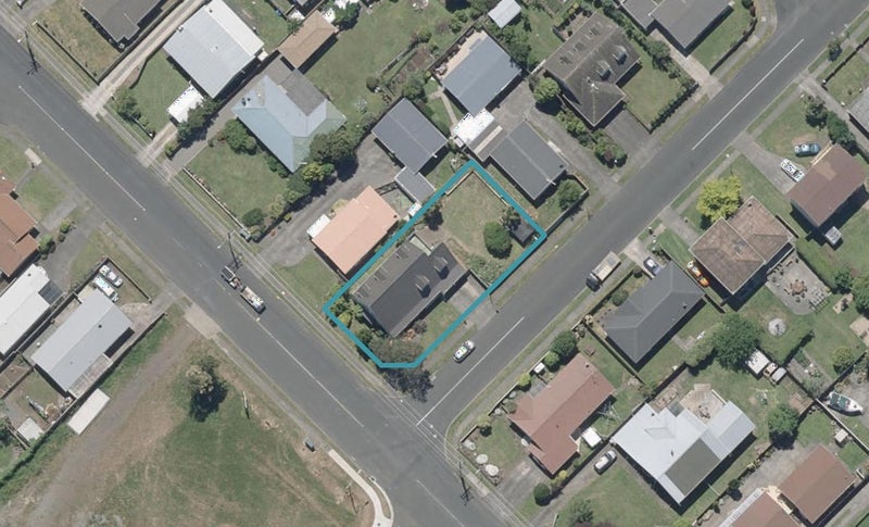 1 Treadwell Street, Springvale, Whanganui - Carousel 1