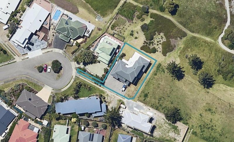 9 Commodores Close, Coastlands, Whakatane - Carousel 1
