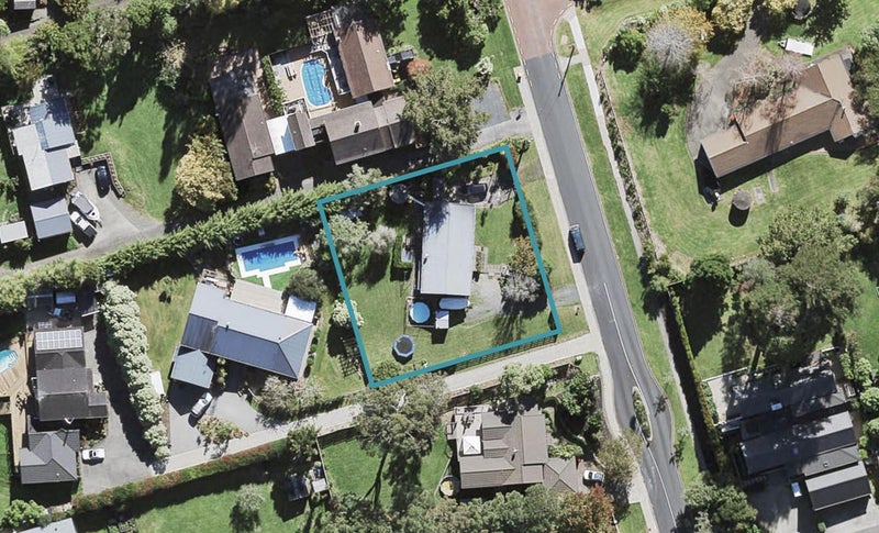 27 Churchouse Road, Greenhithe, Auckland - Carousel 1