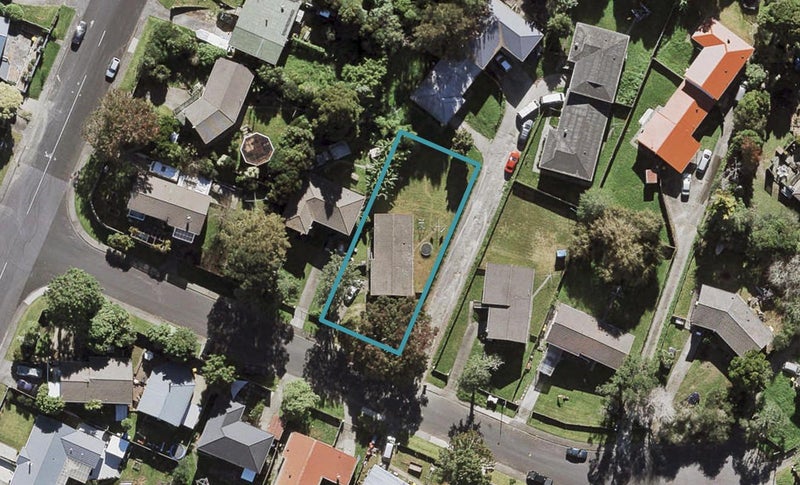 5 Hanui Place, Massey, Auckland - Carousel 1