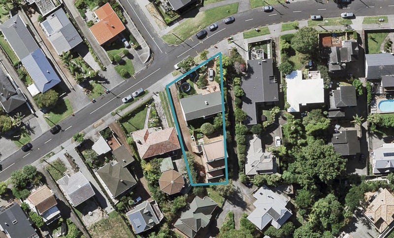 2/35 Hawera Road, Kohimarama, Auckland - Carousel 1