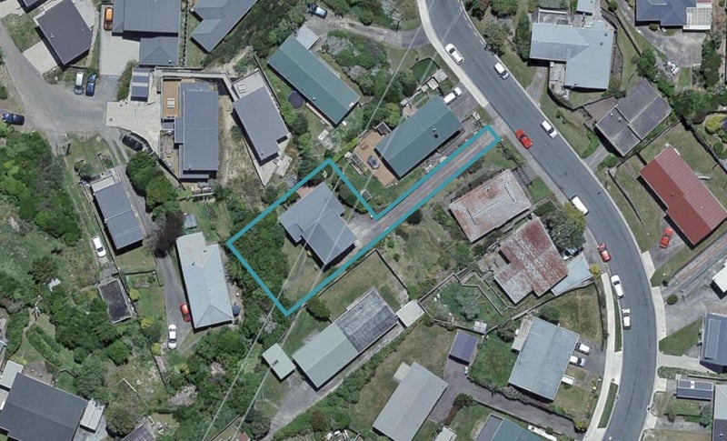 4 Edgecombe Street, Newlands, Wellington - Carousel 1