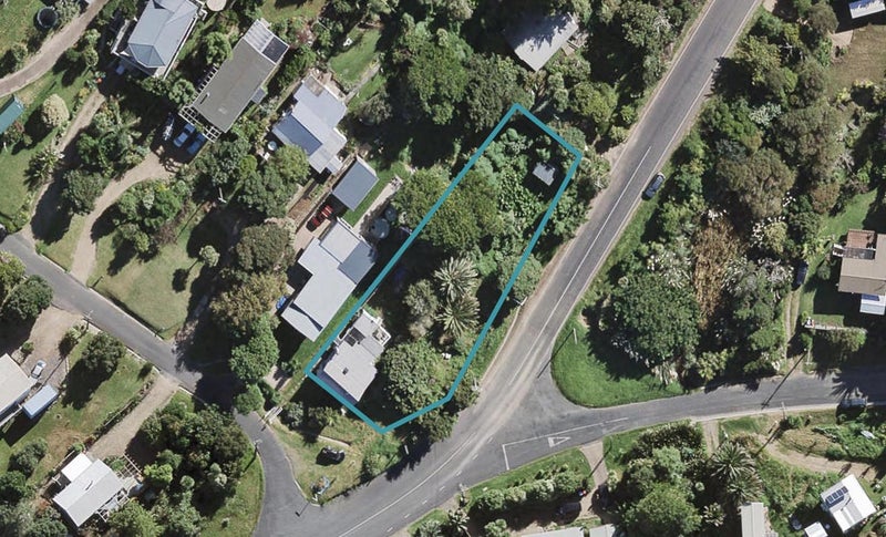 41 Tetley Road, Surfdale, Waiheke Island - Carousel 1