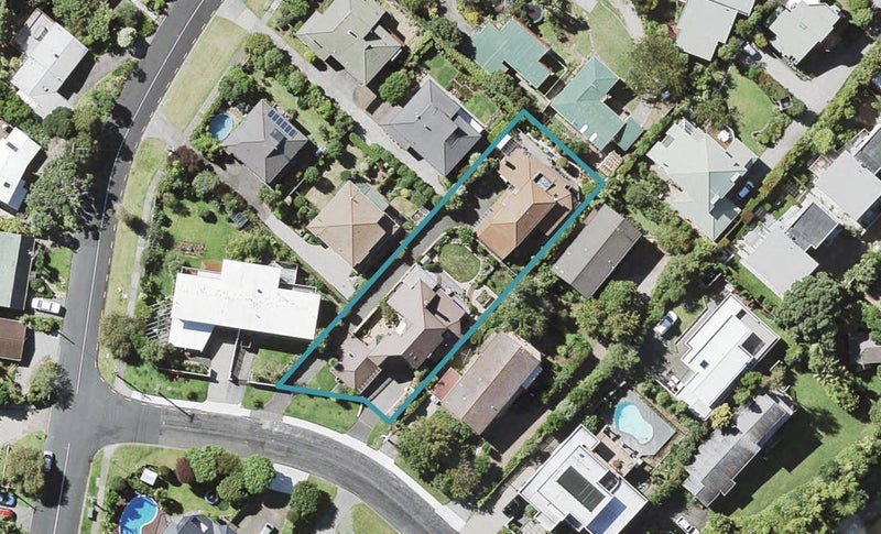 2/45 Eastcliffe Road, Castor Bay, Auckland - Carousel 1