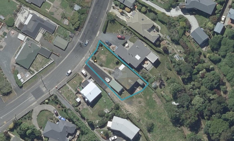 20 Campbells Road, Pine Hill, Dunedin - Carousel 1
