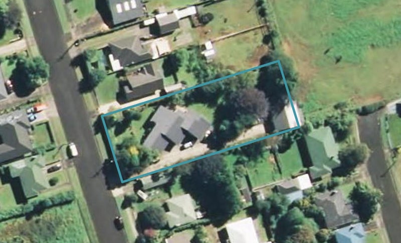 20 Brecon Road, Stratford - Carousel 1