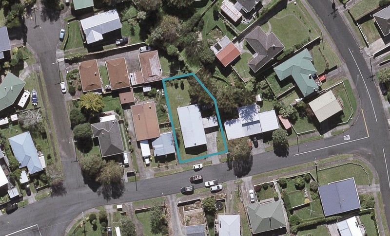 6 Kenmore Street, Westown, New Plymouth - Carousel 1