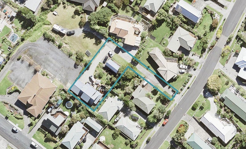 7 Charlotte Street, Stanmore Bay, Whangaparaoa - Carousel 1