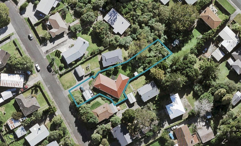 19C Crocombe Crescent, Beach Haven, Auckland - Carousel 1
