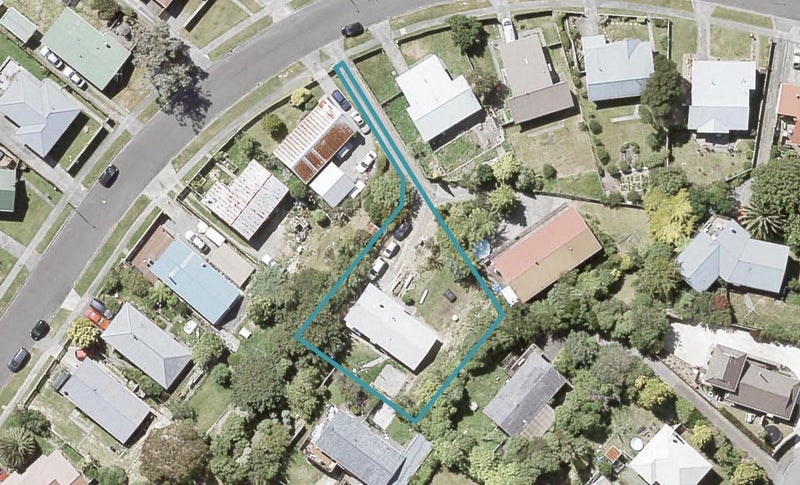 20 Antrim Crescent, Wainuiomata, Lower Hutt - Carousel 1