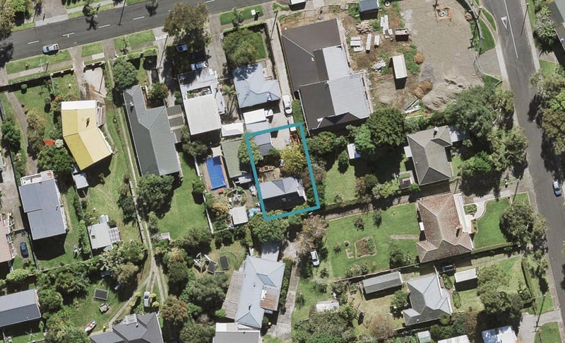 23A Mcintyre Road, Mangere Bridge, Auckland - Carousel 1