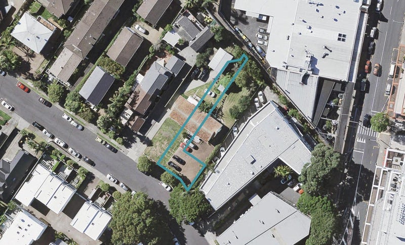 1/3 Campbell Road, Takapuna, Auckland - Carousel 1