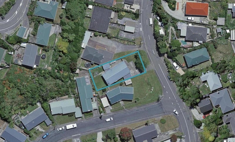 46 Salford Street, Newlands, Wellington - Carousel 1