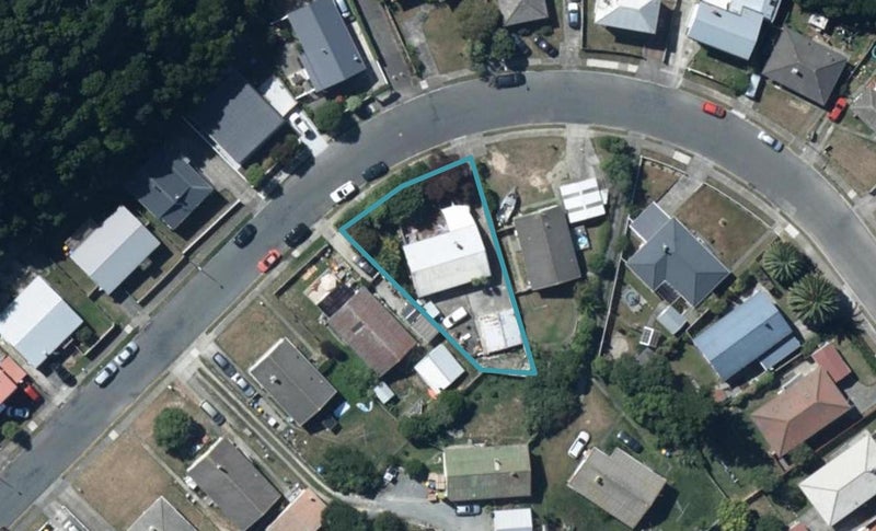 81 Rangituhi Crescent, Takapuwahia, Porirua - Carousel 1