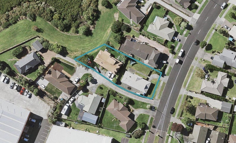 2/203 Burswood Drive, Burswood, Auckland - Carousel 1