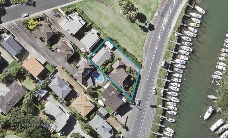 1/22 Inga Road, Castor Bay, Auckland - Carousel 1