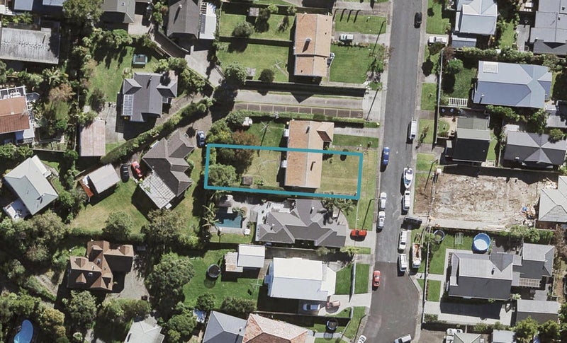 23 Fairfax Avenue, Northcote, Auckland - Carousel 1