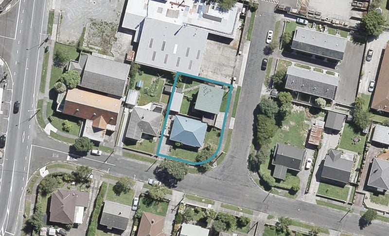 5 Rumgay Street, Fairfield, Lower Hutt - Carousel 1