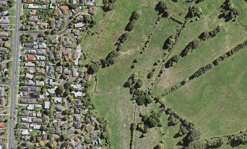 149 Otuwairoa Esplanade, Ōpaheke, Papakura - Carousel 1