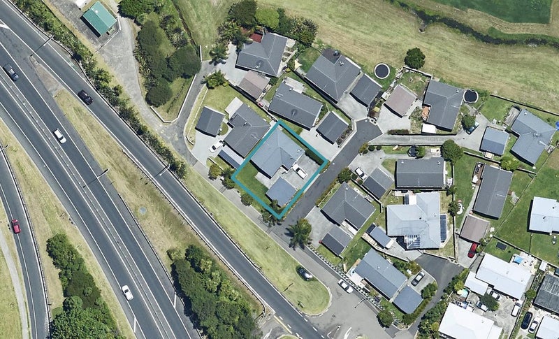 1 Kelvin Way, Judea, Tauranga - Carousel 1