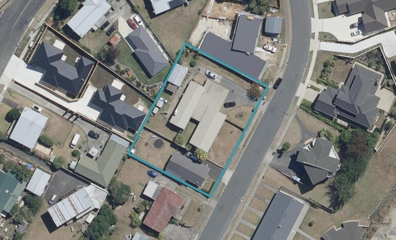 14 Goodwin Terrace, Temple View, Hamilton - Carousel 1