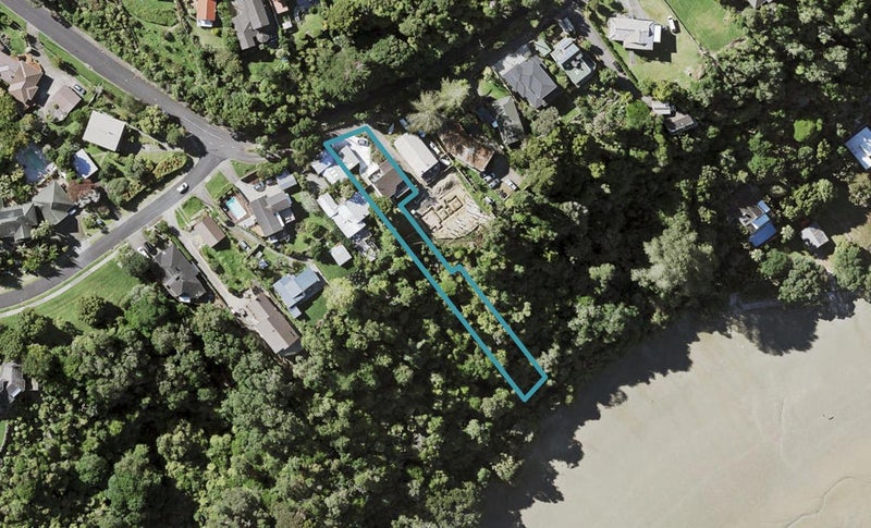 25 Pohutukawa Avenue, Shelly Park, Auckland - Carousel 1
