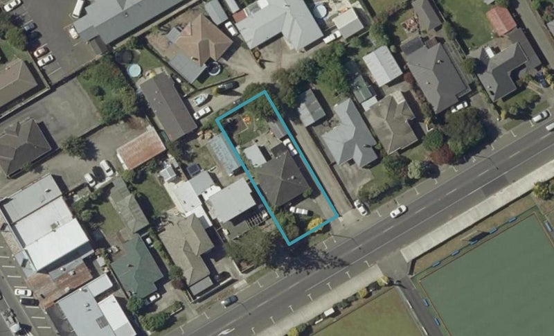 11 Featherston Street, Takaro, Palmerston North - Carousel 1