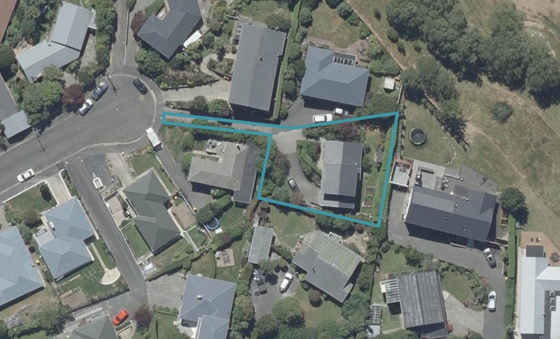 16 Upland Street, Helensburgh, Dunedin - Carousel 1