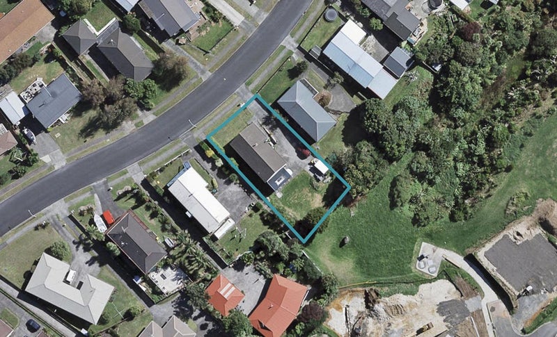 51 Edgewater Parade, Waiuku, Waiuku - Carousel 1