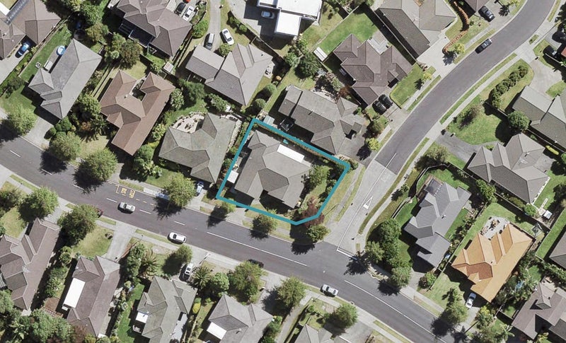7 Lake Panorama Drive, Henderson, Auckland - Carousel 1