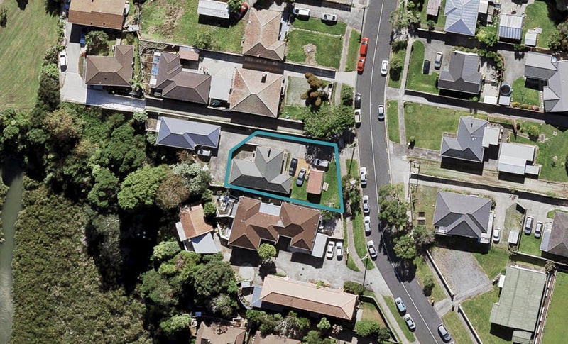26 Reid Road, New Lynn, Auckland - Carousel 1