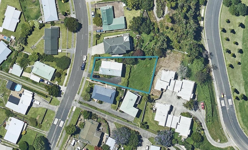 4 Tom Muir Drive, Gate Pa, Tauranga - Carousel 1